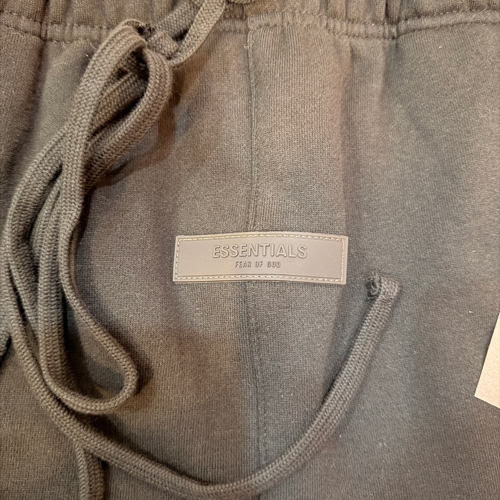 Fear of God Essentials Shorts (ss22) - Picture 3 of 6